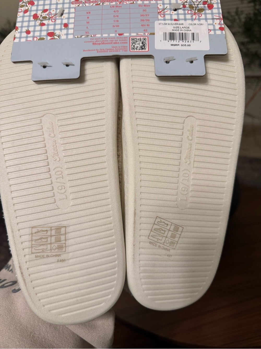 Cozy Cream Embroidered Duck Slippers - Picture 3 of 5